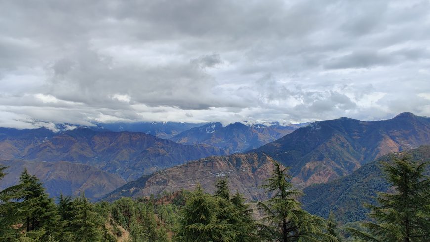 Entdecken Sie die Berggipfel des Himalaya